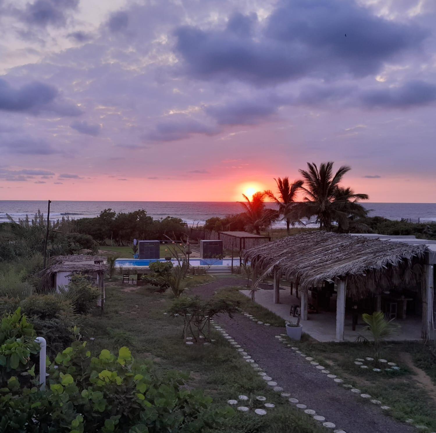 Tres Velas Surf Celestino Gazca Villasenor Екстер'єр фото